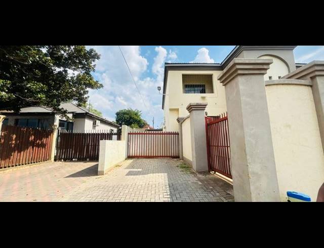 12 BEDROOM HOUSE FOR SALE IN CAPITAL PARK